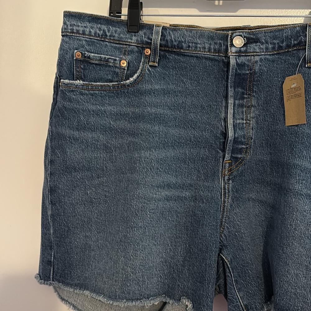 Levi’s 501 Button Fly Raw Edge Hem Denim Shorts 20W NWT - Picture 4 of 8